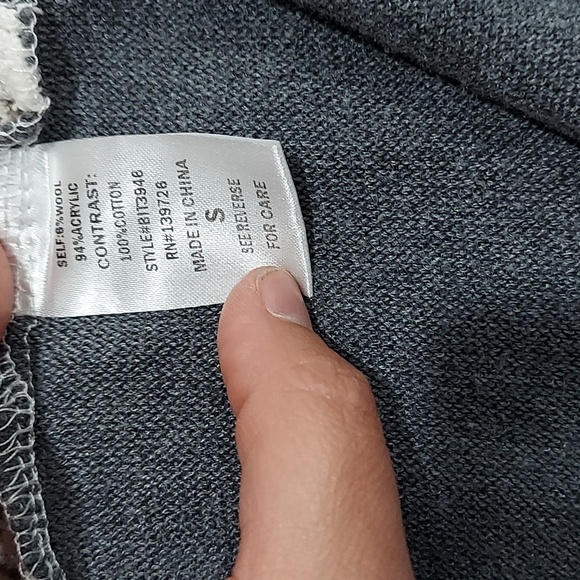 Honey punch wool acrylic blend gray cardigan with 100% cotton cream crochet S - Picture 4 of 8